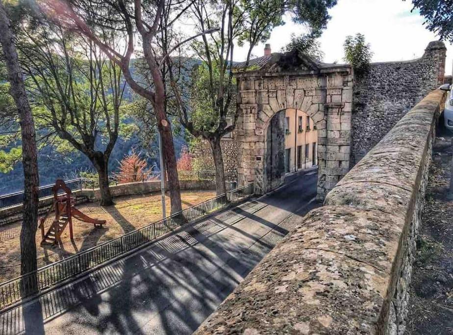 Fresco E Colorato Appartamentino In Narni Scalo Ngoại thất bức ảnh