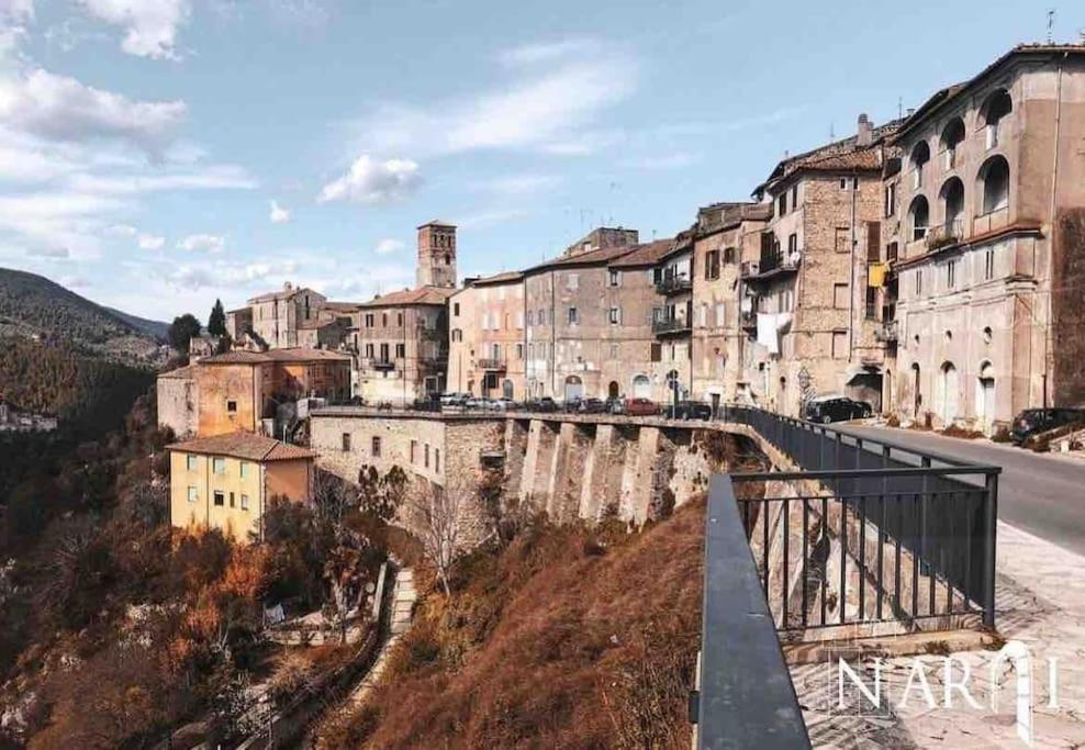 Fresco E Colorato Appartamentino In Narni Scalo Ngoại thất bức ảnh